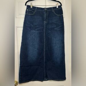 Women’s Galmint‎ New With Tags Jean Midi Skirt Size 12.